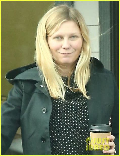 Kirsten Dunst Shows Off Bikini BOdy (PHOTOS)